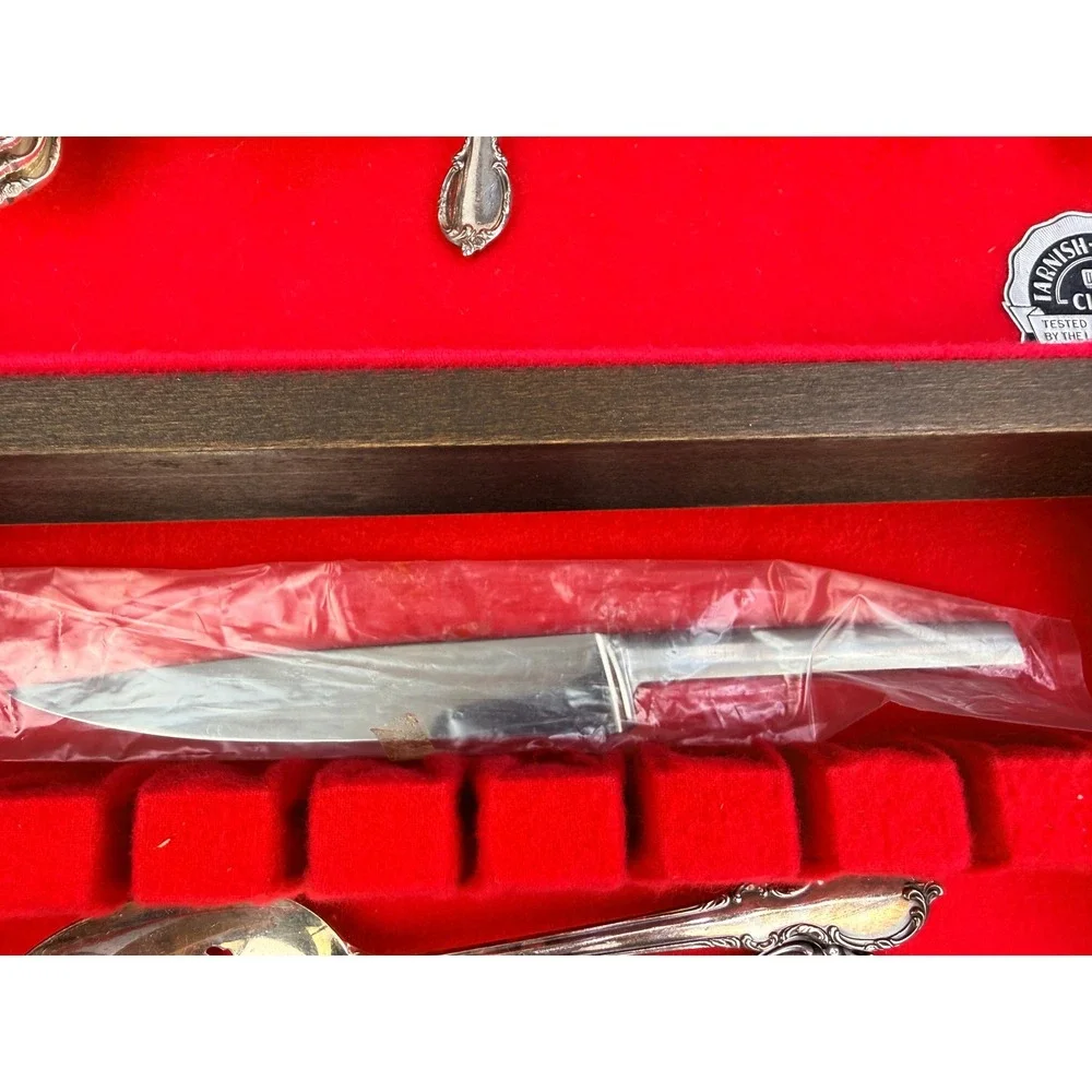 1847 Rogers Bros Reflection Silverplate Flatware Set International Silver Chest